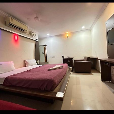 Siddi Vinayaka Hotel Hajdarabad Zewnętrze zdjęcie
